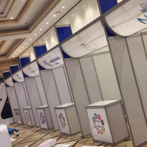 بوثات اكتانورم مضيئة