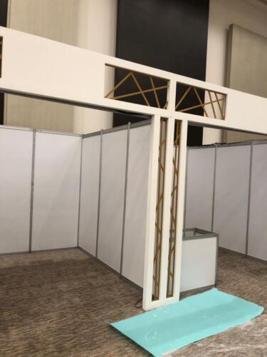 بوث اكتنورم مع إطار خشب 