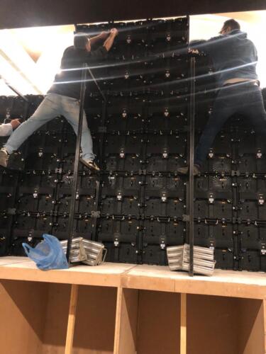 تركيب التراسات لشاشة منحنية p2 