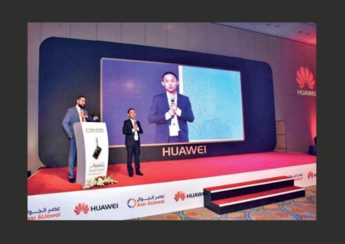 تصميم وتنفيذ مسرح خشب مع موكيت  مع درج أمامية